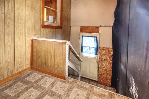 225 Scribner St, Joliet, IL 60432 photo 2