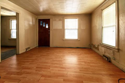 225 Scribner St, Joliet, IL 60432 photo 3