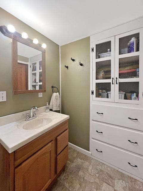 203 E Snyder St, Davis, IL 61019 photo 36