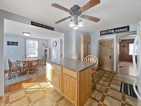 203 E Snyder St, Davis, IL 61019 photo 17