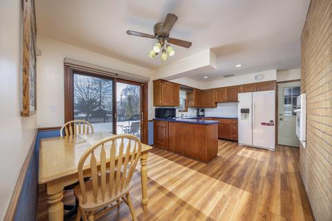 2266 Lowry St, Aurora, IL 60506 photo 10