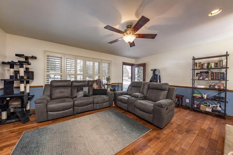 2266 Lowry St, Aurora, IL 60506 photo 9