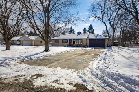 2266 Lowry St, Aurora, IL 60506 photo 3