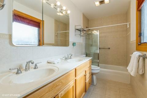 1905 E Seneca Ln, Mount Prospect, IL 60056 photo 11