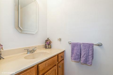 1905 E Seneca Ln, Mount Prospect, IL 60056 photo 16