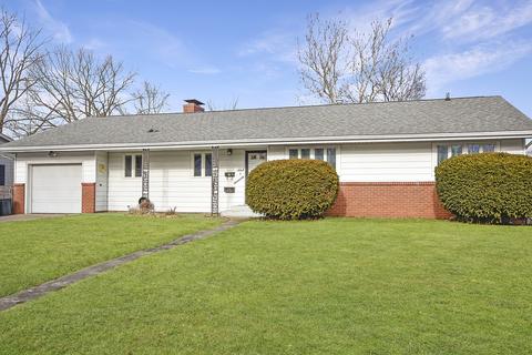 212 Hillside Ln, Bloomington, IL 61701 photo 1