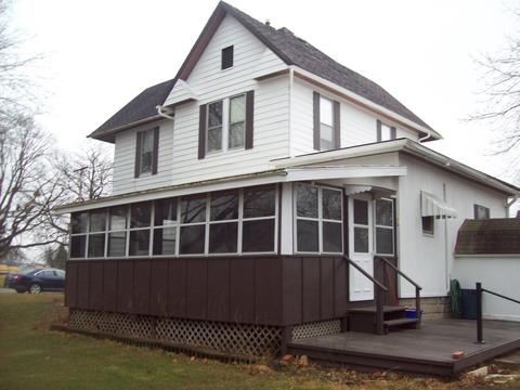 230 Liberty St, Walnut, IL 61376 photo 3