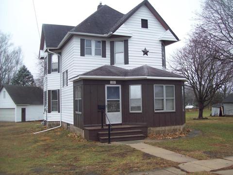 230 Liberty St, Walnut, IL 61376 photo 1