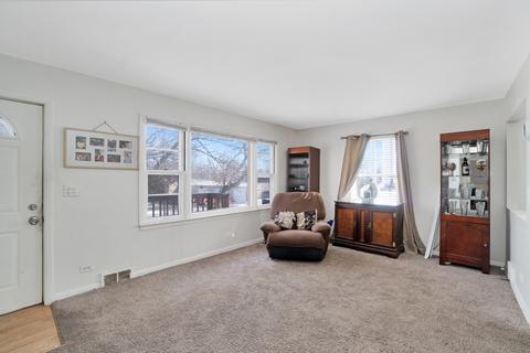711 E Main St, Plano, IL 60545 photo 4