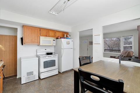 711 E Main St, Plano, IL 60545 photo 6