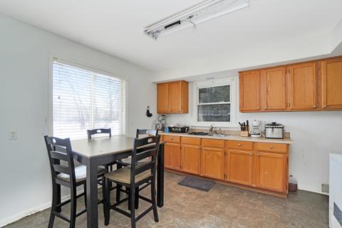 711 E Main St, Plano, IL 60545 photo 8