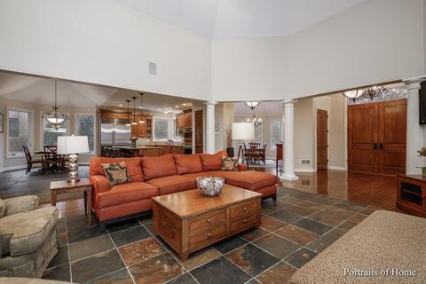 9350 E Falling Waters Dr, Burr Ridge, IL 60527 photo 5