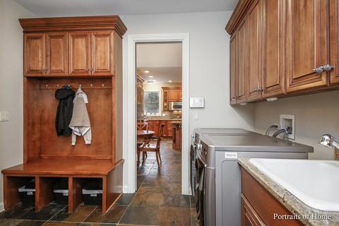 9350 E Falling Waters Dr, Burr Ridge, IL 60527 photo 13