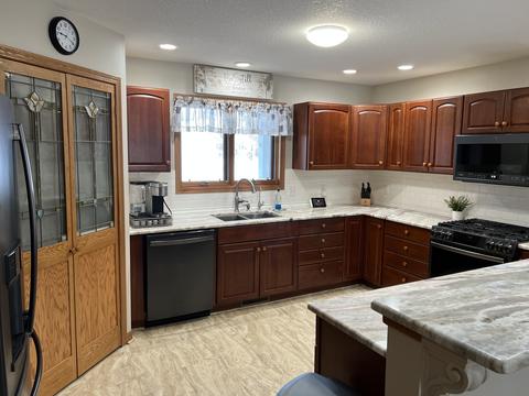 3254 Edgewater Dr, Kankakee, IL 60901 photo 4