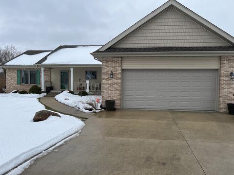 3254 Edgewater Dr, Kankakee, IL 60901 photo 1