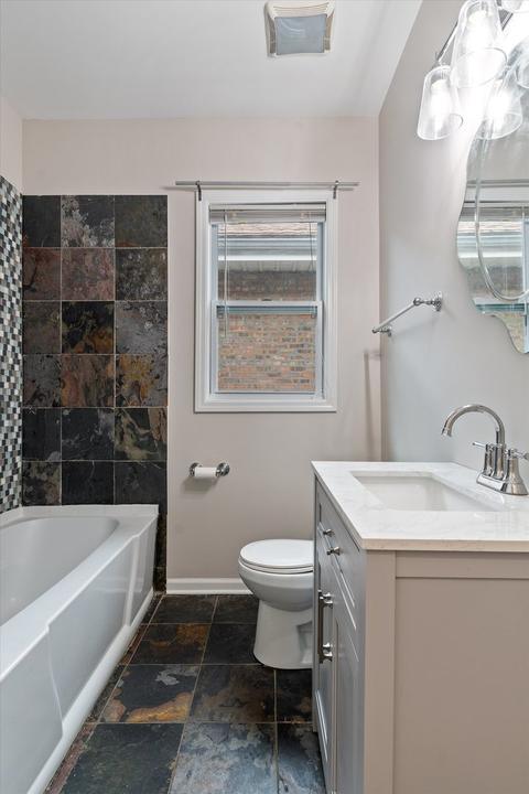 6530 28th St, Berwyn, IL 60402 photo 10