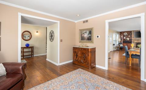 1350 Mayfield Ln, Hoffman Estates, IL 60169 photo 11