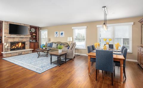 1350 Mayfield Ln, Hoffman Estates, IL 60169 photo 8