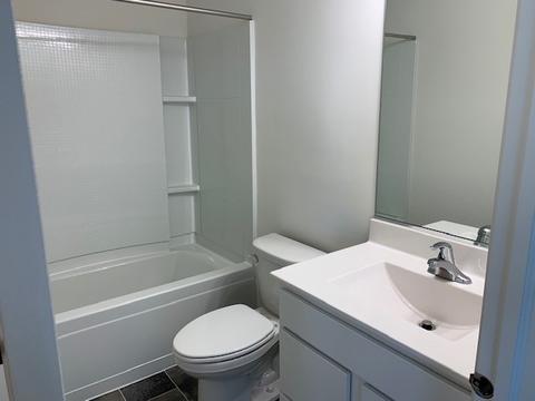 3820 Currant Ln, Elgin, IL 60124 photo 9