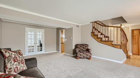 1129 Monroe Dr, Bartlett, IL 60103 photo 4