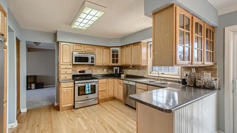 1129 Monroe Dr, Bartlett, IL 60103 photo 8