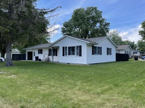 307 E Aemity St, Potomac, IL 61865 photo 1
