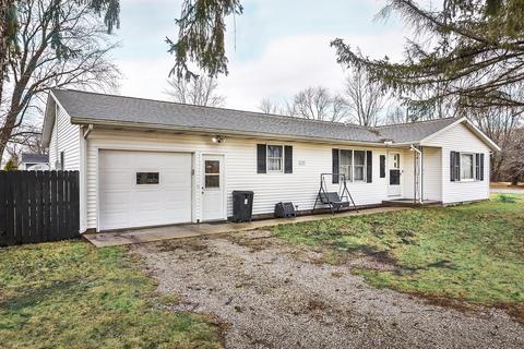 307 E Aemity St, Potomac, IL 61865 photo 2