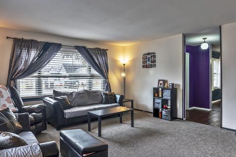 307 E Aemity St, Potomac, IL 61865 photo 8