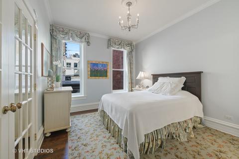 58 Elm St, Chicago, IL 60611 photo 13