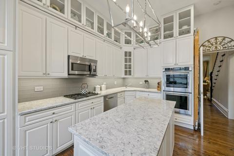 58 Elm St, Chicago, IL 60611 photo 7