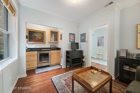 58 Elm St, Chicago, IL 60611 photo 23