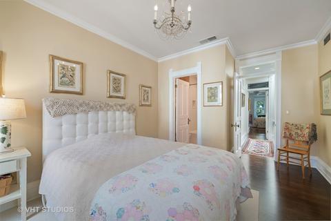 58 Elm St, Chicago, IL 60611 photo 14