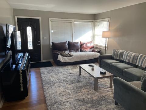 18 E Alden Dr, Addison, IL 60101 photo 2