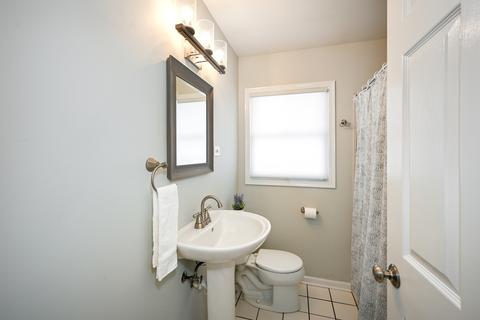 1102 S Gables Blvd, Wheaton, IL 60189 photo 18