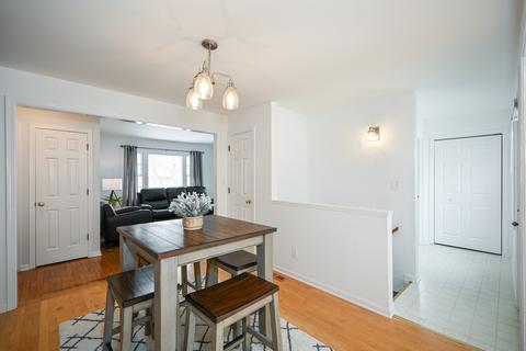 1102 S Gables Blvd, Wheaton, IL 60189 photo 12