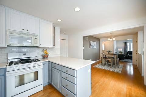 1102 S Gables Blvd, Wheaton, IL 60189 photo 11