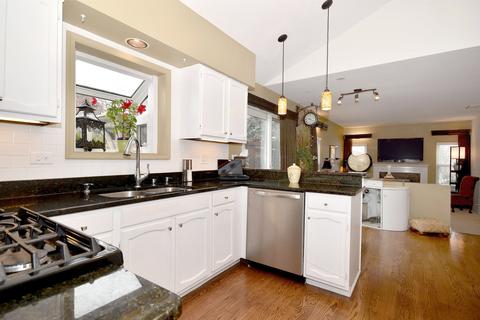 1352 Northgate Ct, Bartlett, IL 60103 photo 3