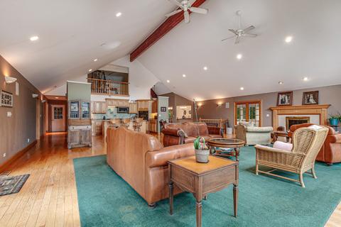 701 S Emerald Dr, Mchenry, IL 60051 photo 9