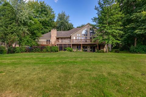 701 S Emerald Dr, Mchenry, IL 60051 photo 2
