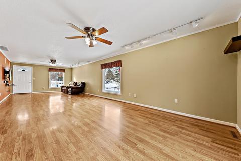 333 E Seminary Ave, Onarga, IL 60955 photo 8