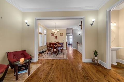3003 N Oakley Ave, Chicago, IL 60618 photo 7