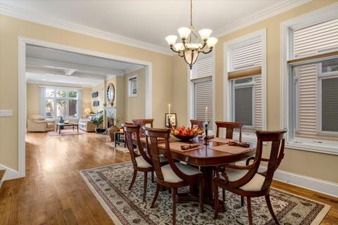 3003 N Oakley Ave, Chicago, IL 60618 photo 9