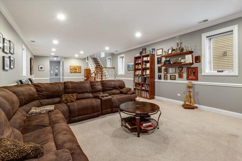 3003 N Oakley Ave, Chicago, IL 60618 photo 30