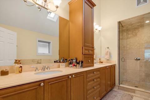 3003 N Oakley Ave, Chicago, IL 60618 photo 22