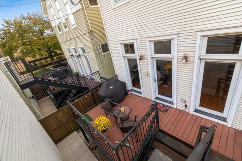3003 N Oakley Ave, Chicago, IL 60618 photo 36
