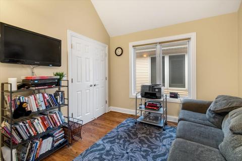 3003 N Oakley Ave, Chicago, IL 60618 photo 23