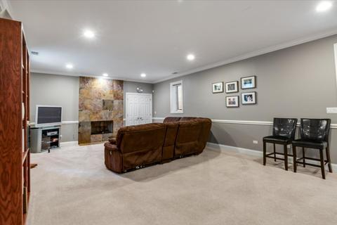 3003 N Oakley Ave, Chicago, IL 60618 photo 29