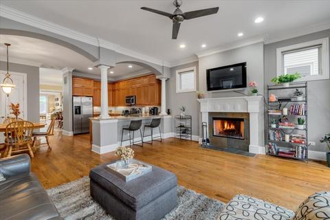 3003 N Oakley Ave, Chicago, IL 60618 photo 15