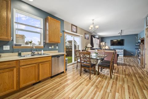 1403 Baltz Dr, Joliet, IL 60431 photo 10