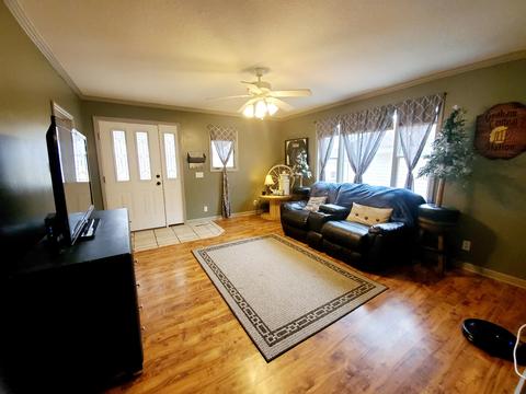 306 N Front St, Danforth, IL 60930 photo 7